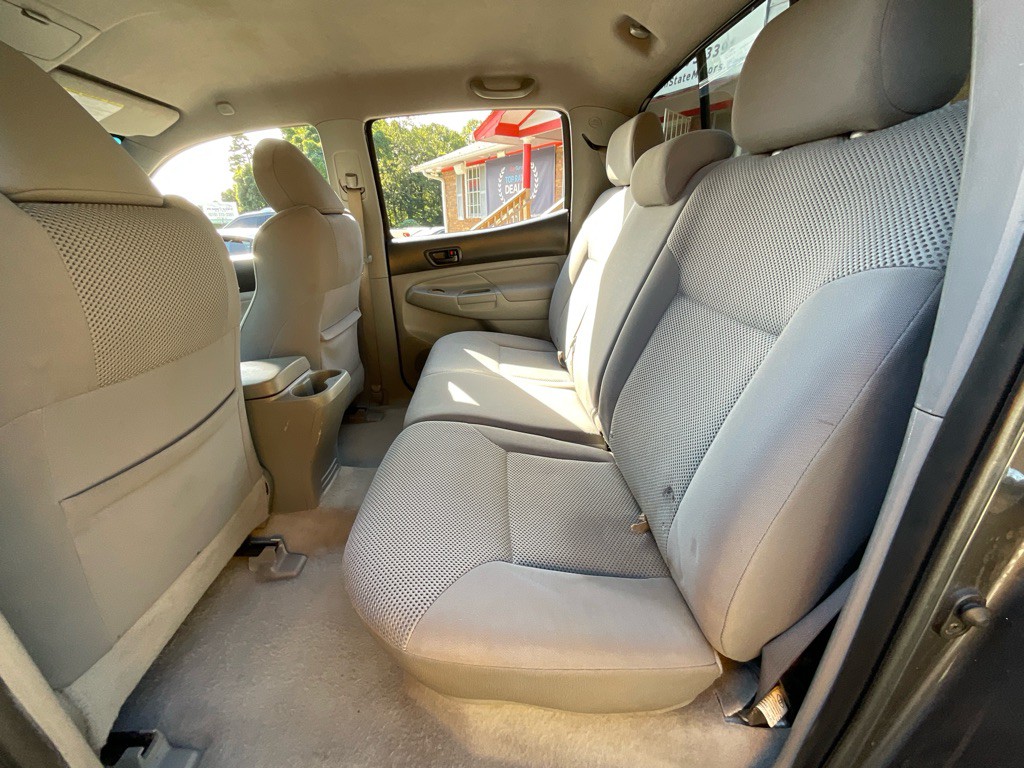 2011 Toyota Tacoma Image 28