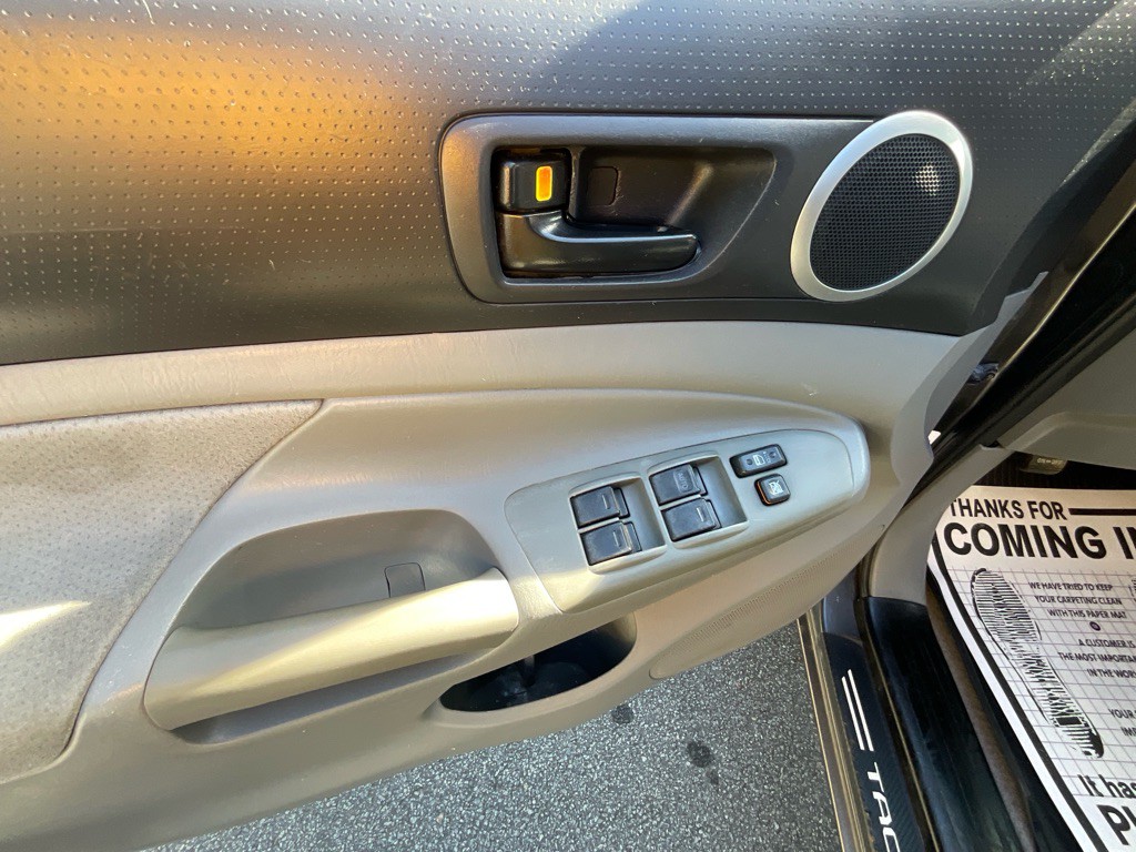 2011 Toyota Tacoma Image 39