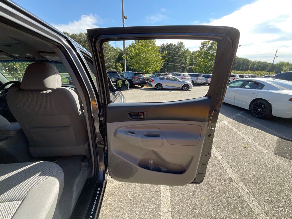2011 Toyota Tacoma Image 44