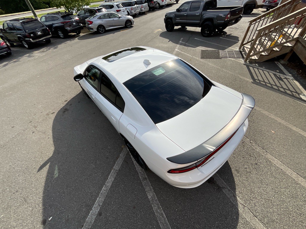 2017 Dodge Charger Image 10
