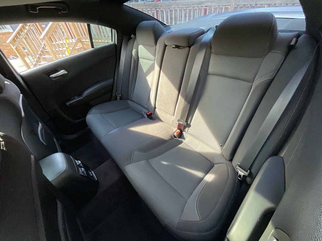 2017 Dodge Charger Image 29