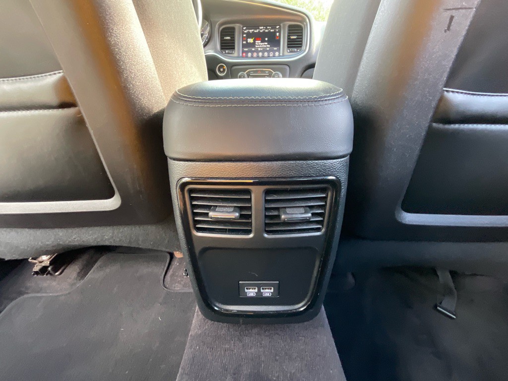 2017 Dodge Charger Image 34