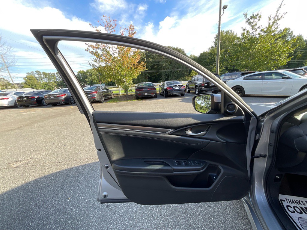 2019 Honda Civic Image 37