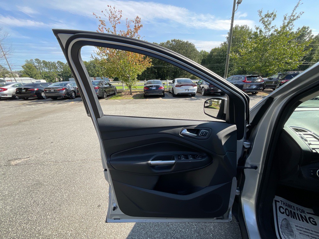 2016 Ford Escape Image 40