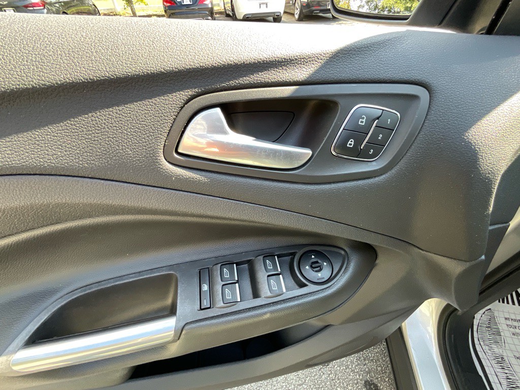 2016 Ford Escape Image 41