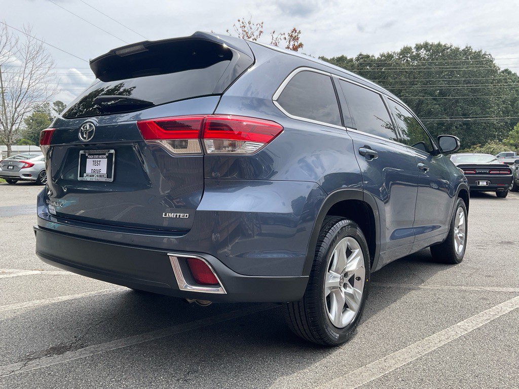 2017 Toyota Highlander Image 5