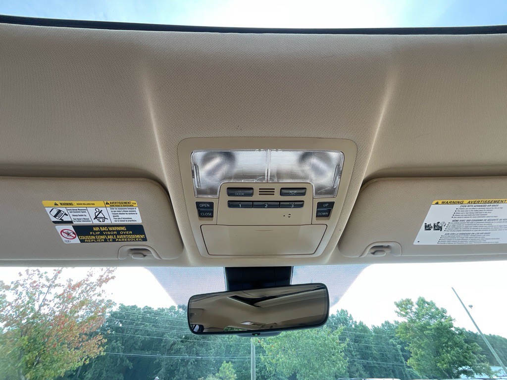 2017 Toyota Highlander Image 27