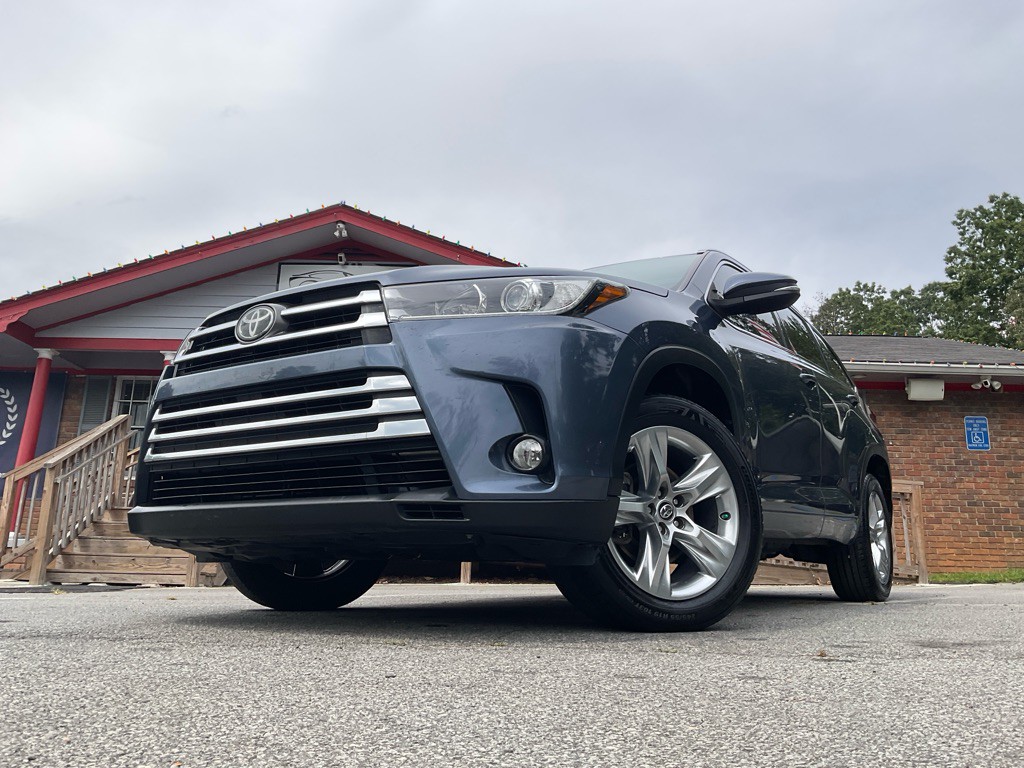 2017 Toyota Highlander Image 50