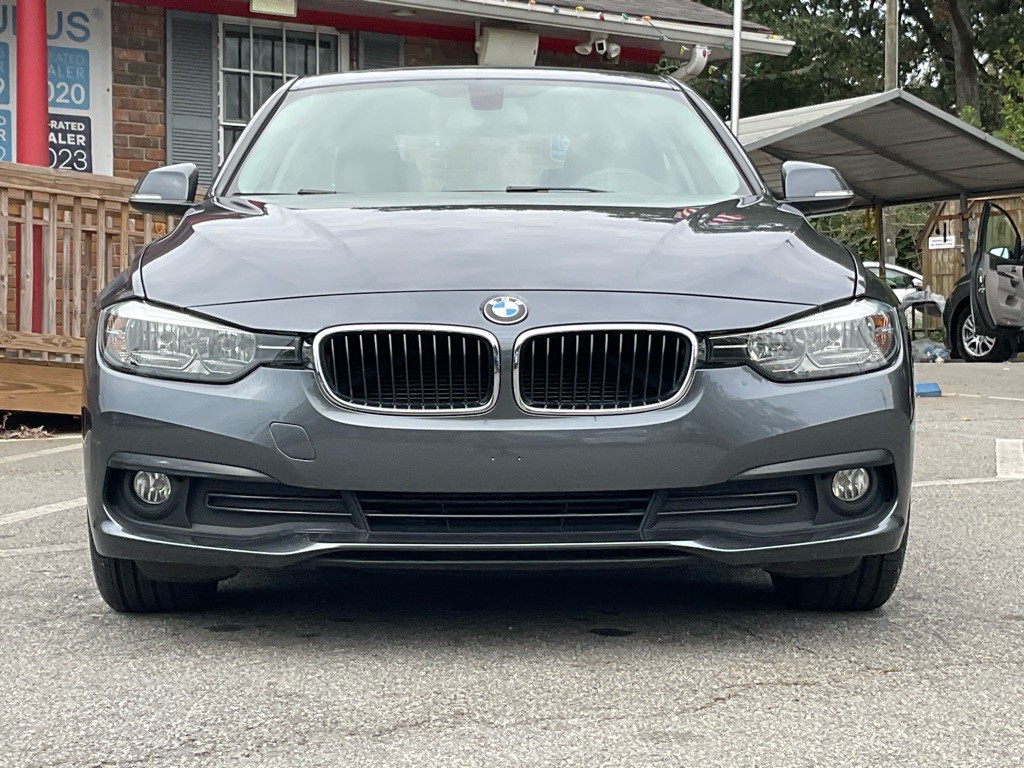 2016 BMW 3 Series Image 2