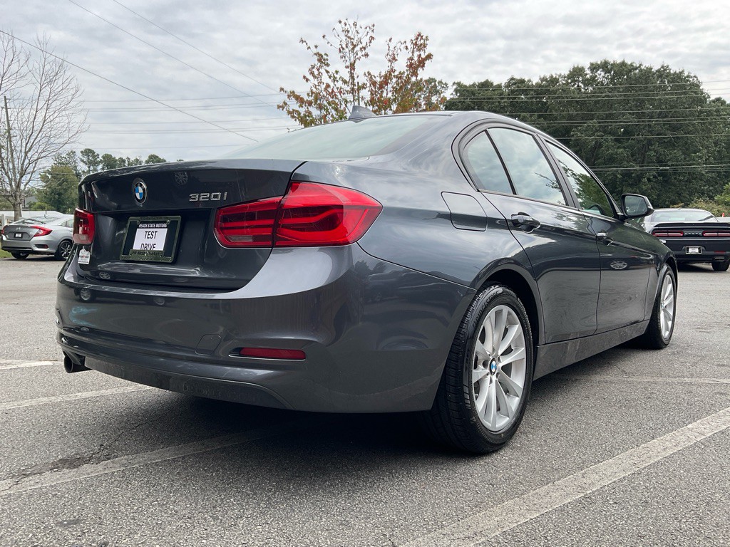2016 BMW 3 Series Image 5