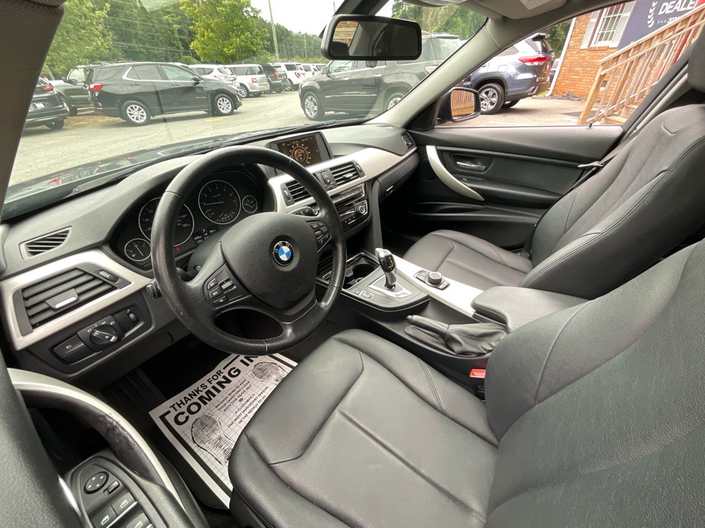 2016 BMW 3 Series Image 14