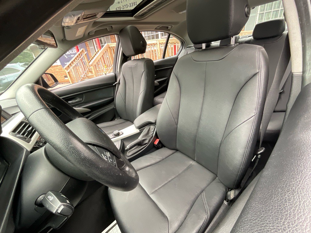 2016 BMW 3 Series Image 15