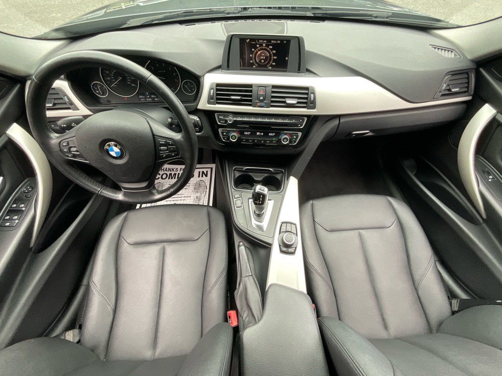 2016 BMW 3 Series Image 20