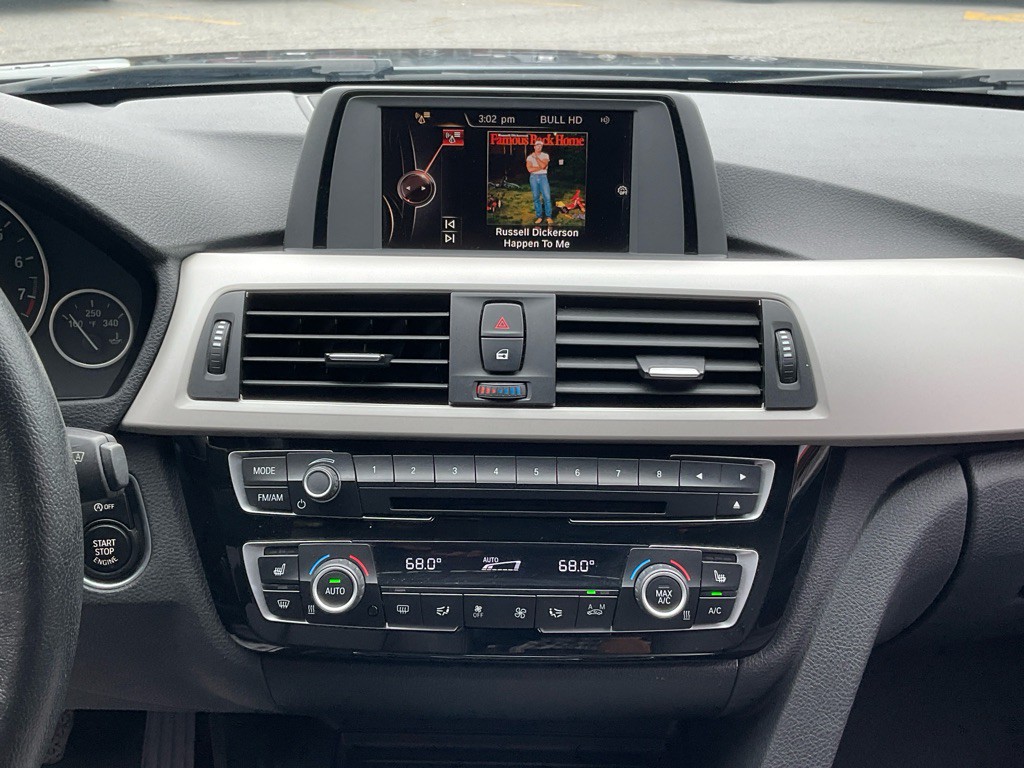 2016 BMW 3 Series Image 21