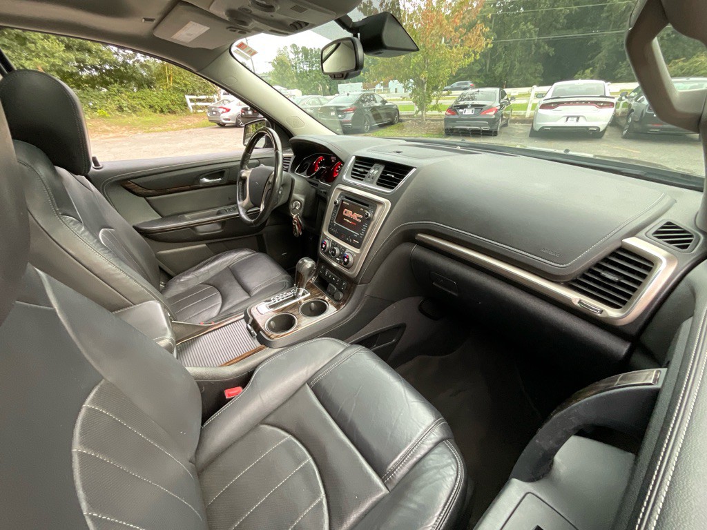 2016 GMC Acadia Image 18