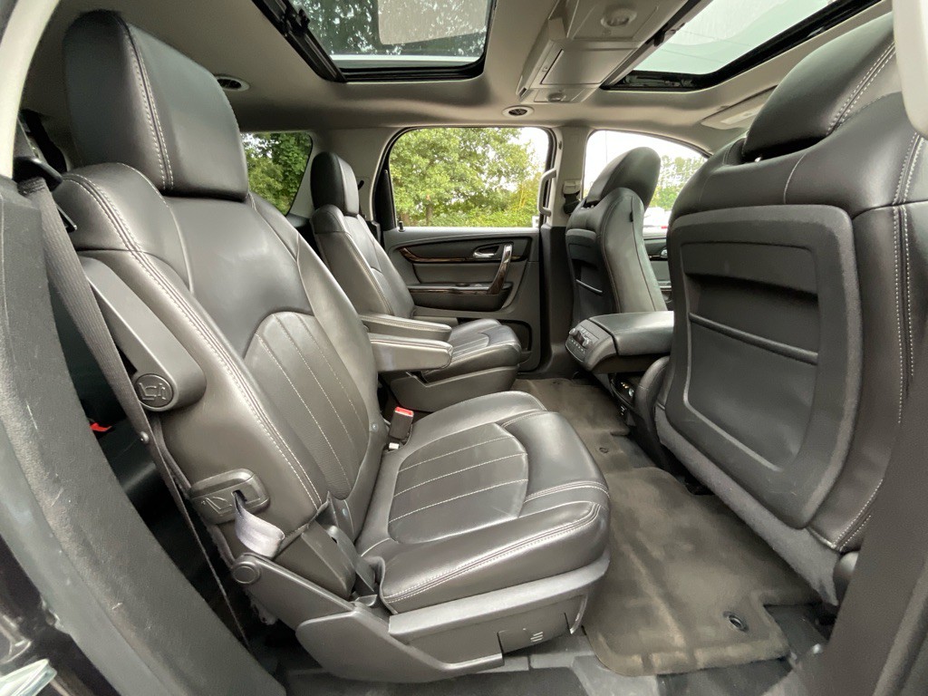 2016 GMC Acadia Image 32