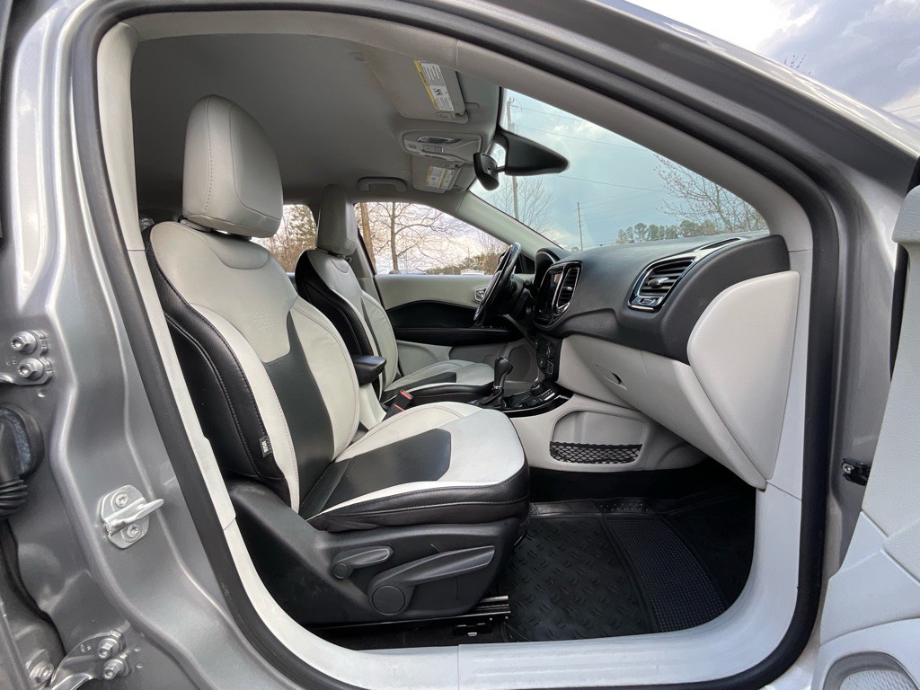 2020 Jeep Compass Image 17