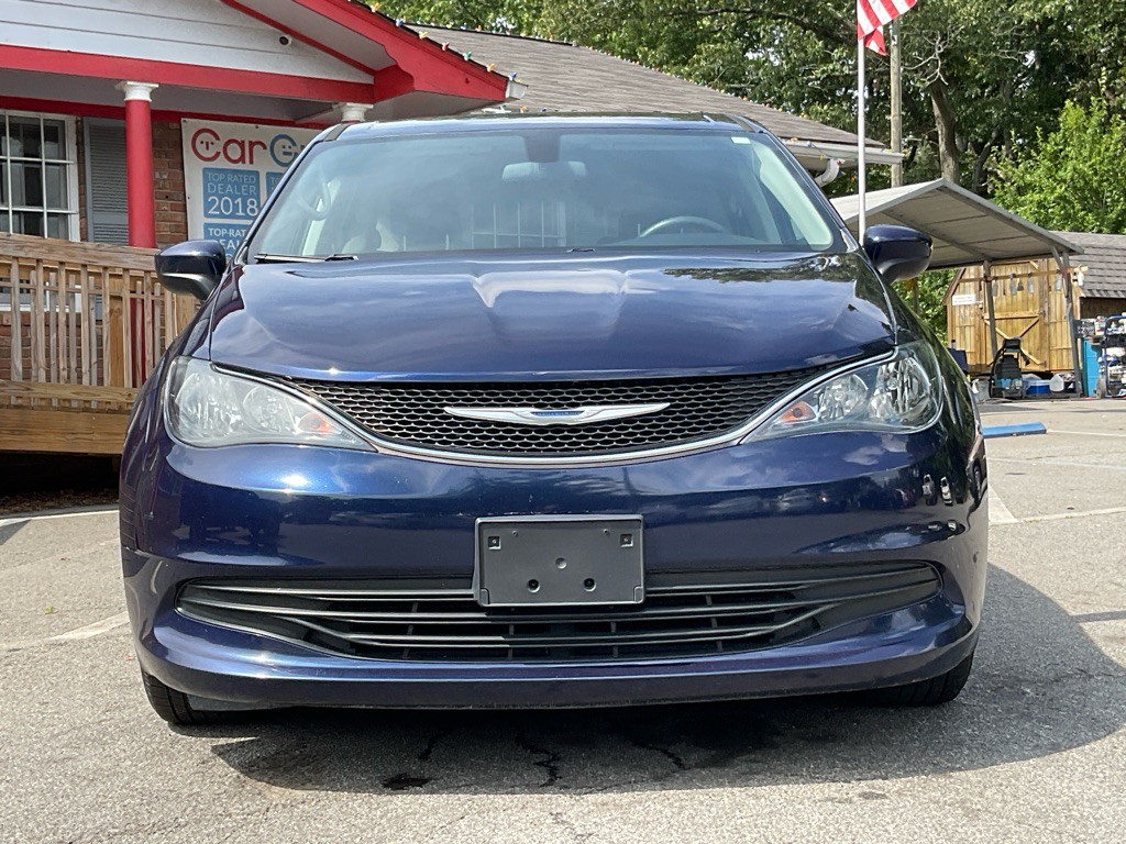 2018 Chrysler Pacifica Image 2
