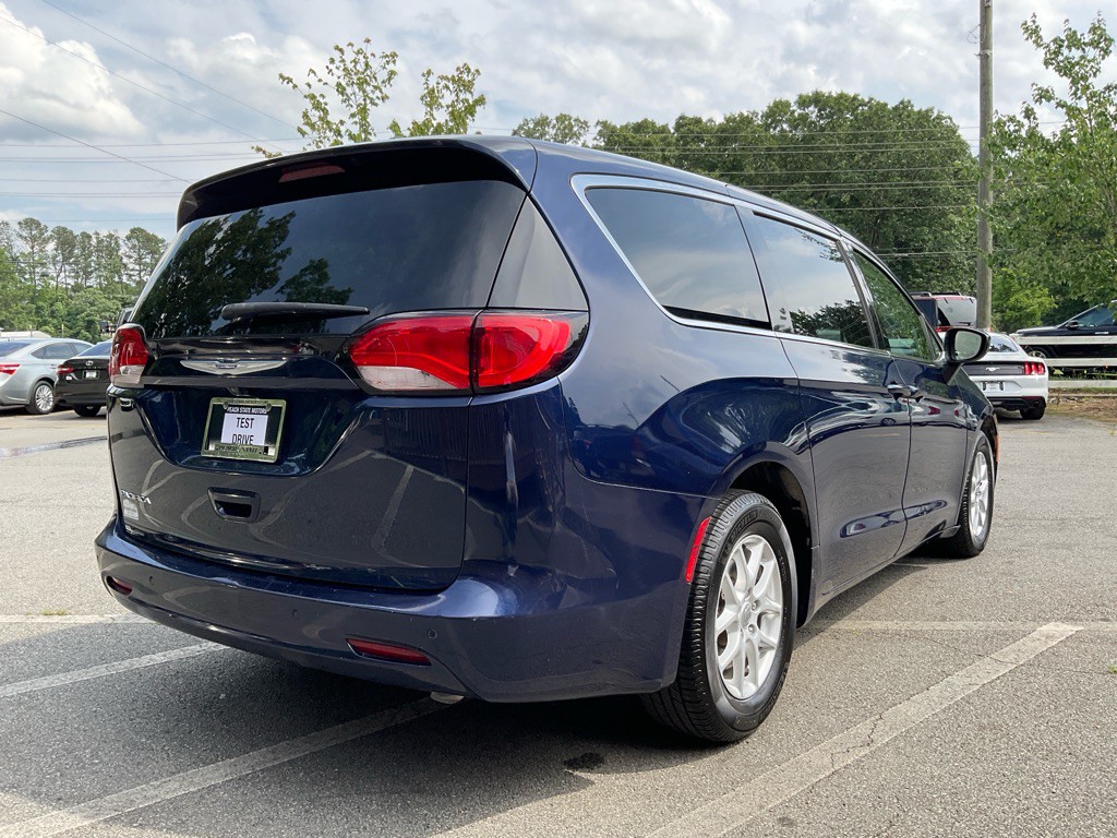 2018 Chrysler Pacifica Image 5