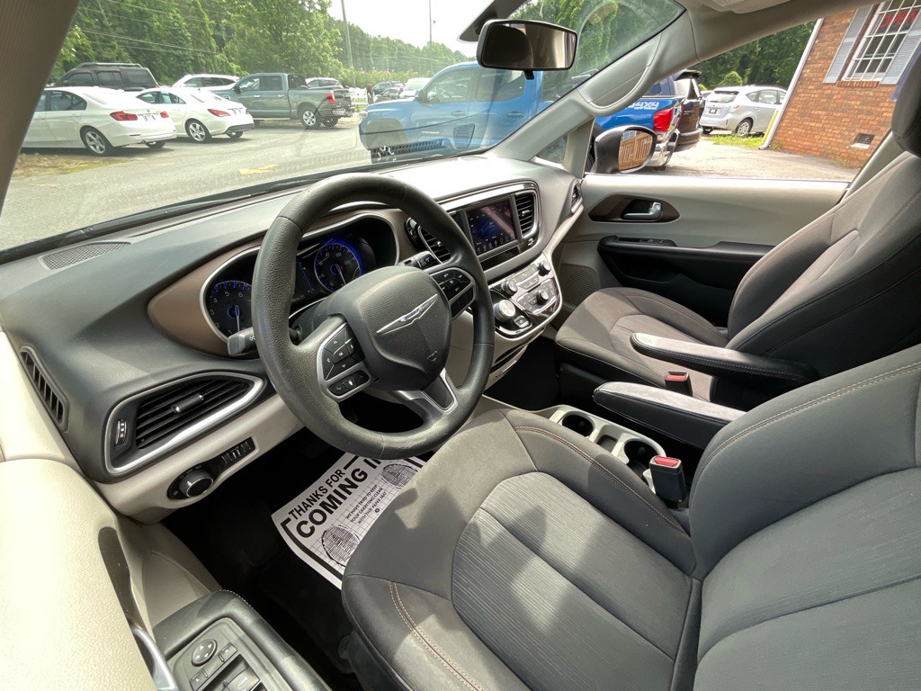 2018 Chrysler Pacifica Image 14