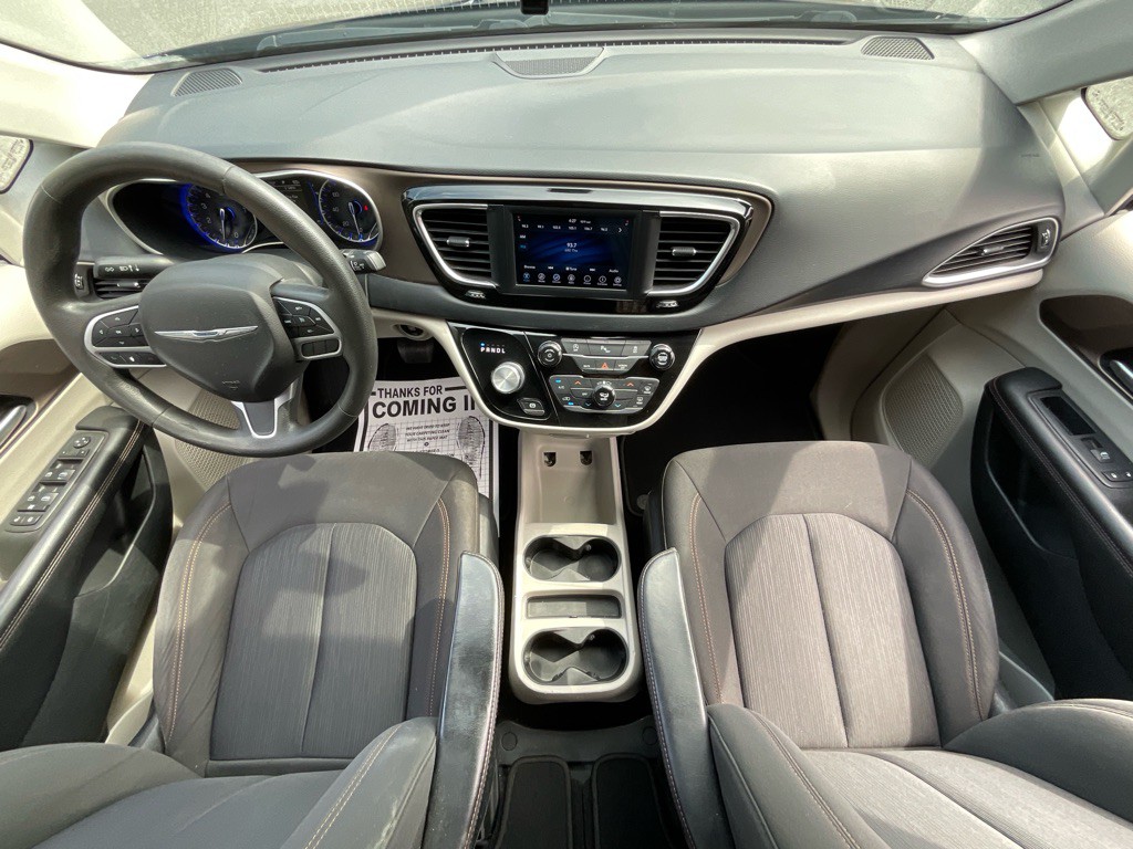 2018 Chrysler Pacifica Image 20