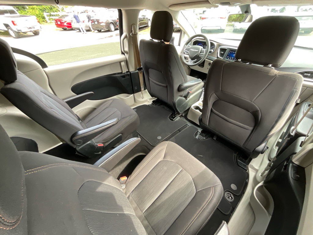 2018 Chrysler Pacifica Image 30