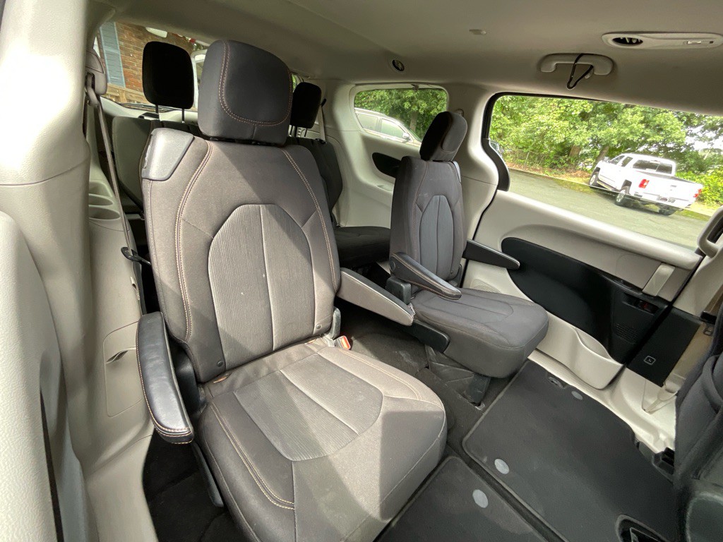 2018 Chrysler Pacifica Image 31