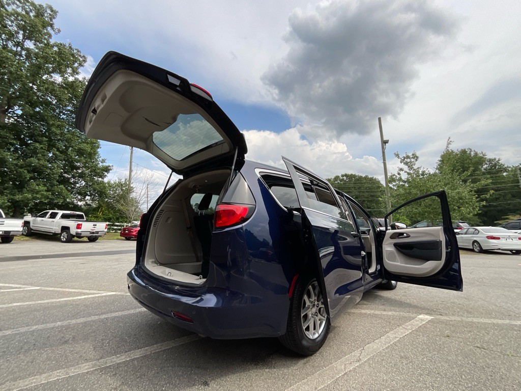 2018 Chrysler Pacifica Image 33