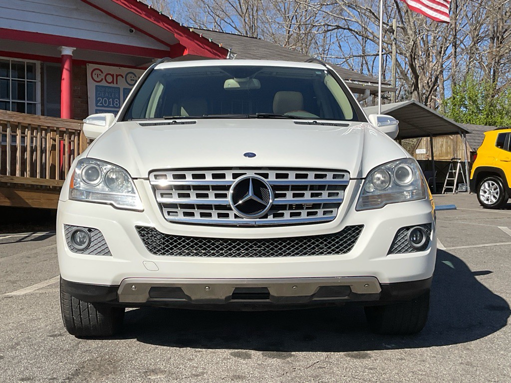 2010 Mercedes-Benz M-Class Image 2