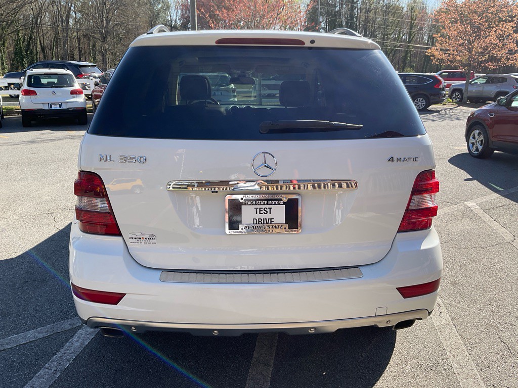 2010 Mercedes-Benz M-Class Image 6