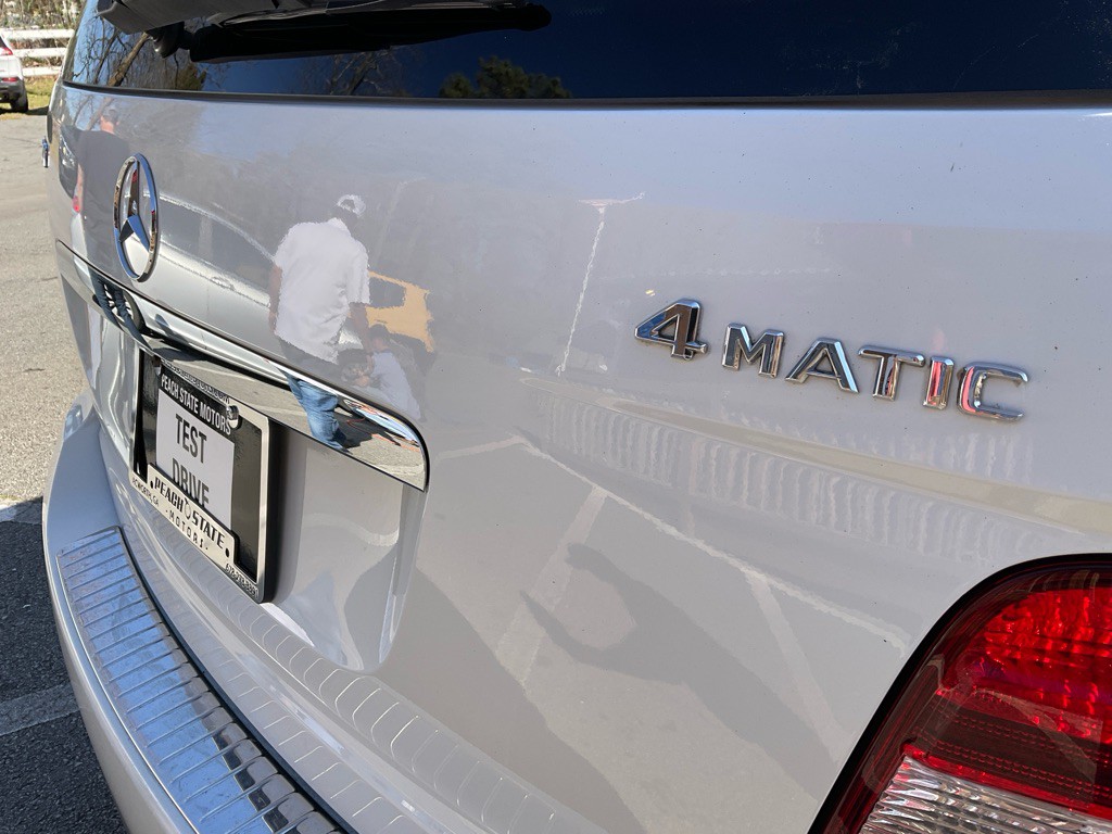 2010 Mercedes-Benz M-Class Image 10