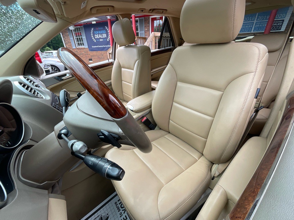 2010 Mercedes-Benz M-Class Image 15