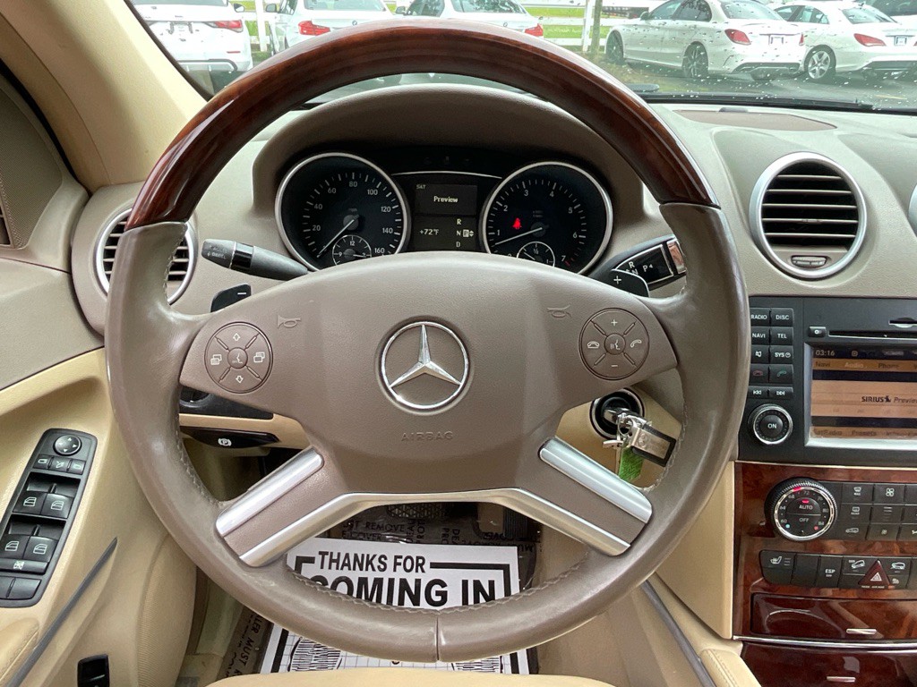 2010 Mercedes-Benz M-Class Image 22