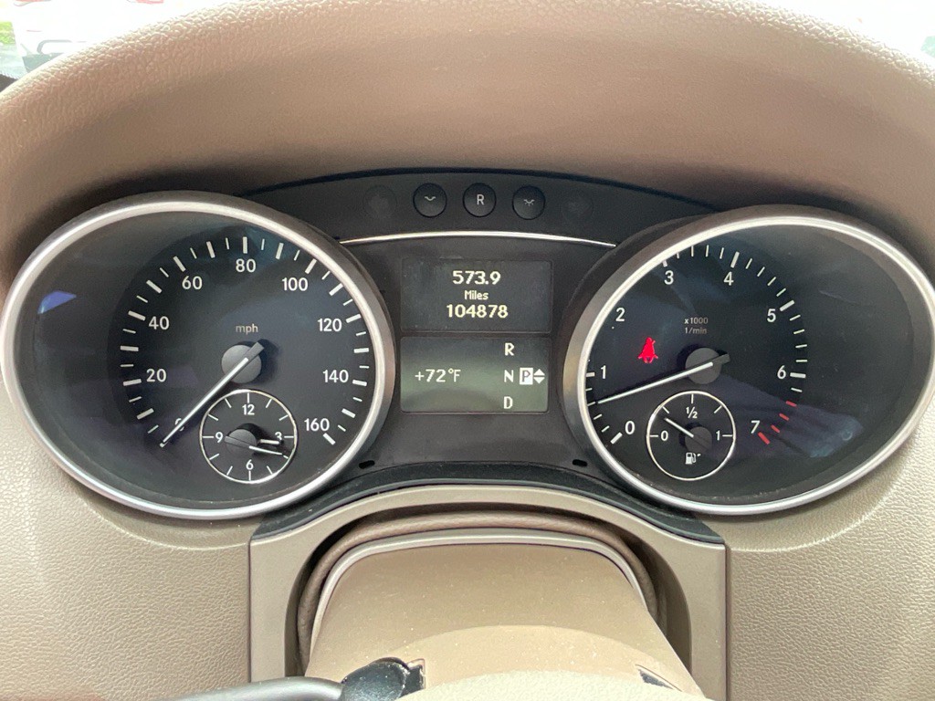 2010 Mercedes-Benz M-Class Image 25