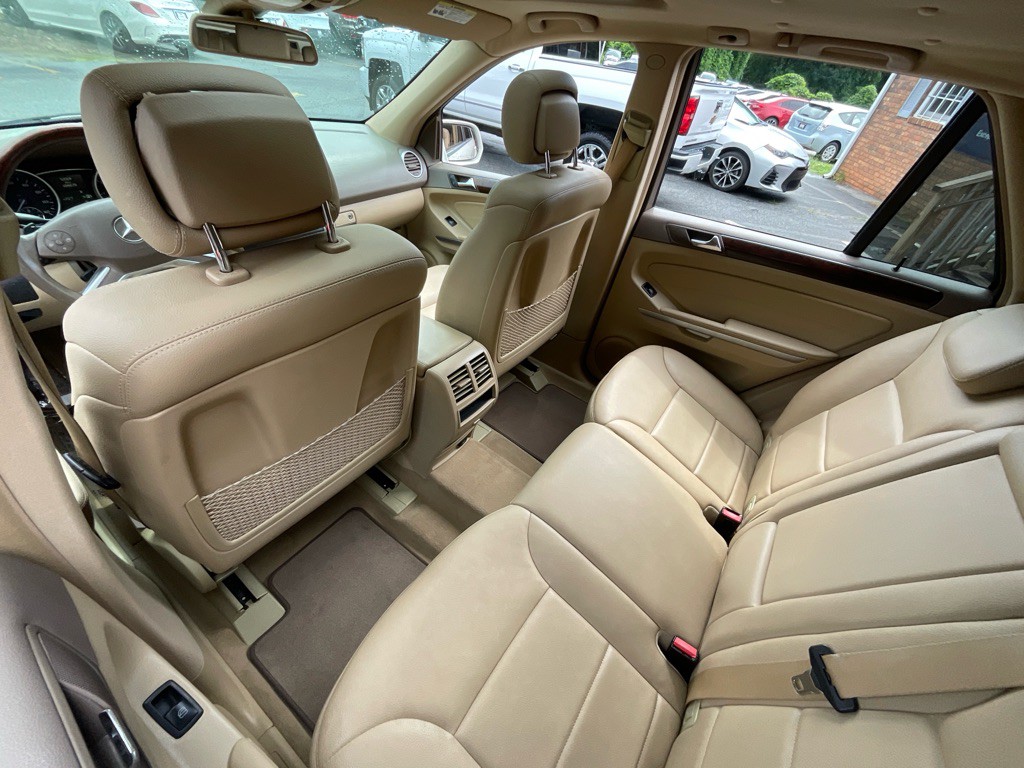 2010 Mercedes-Benz M-Class Image 29