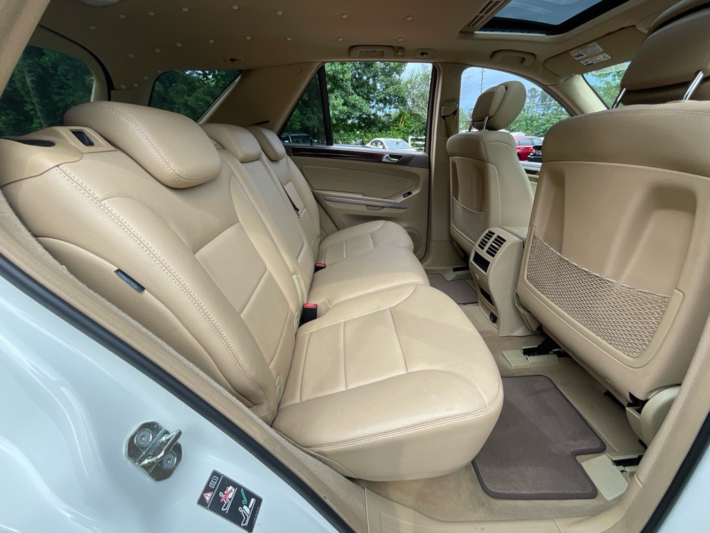2010 Mercedes-Benz M-Class Image 31