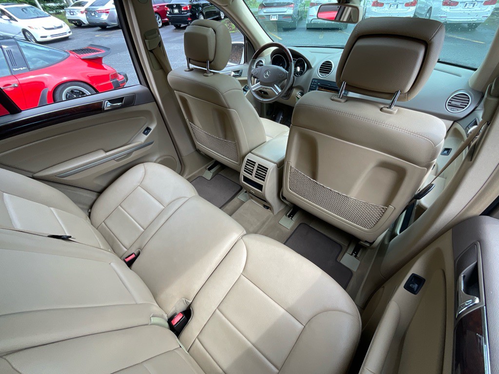 2010 Mercedes-Benz M-Class Image 32