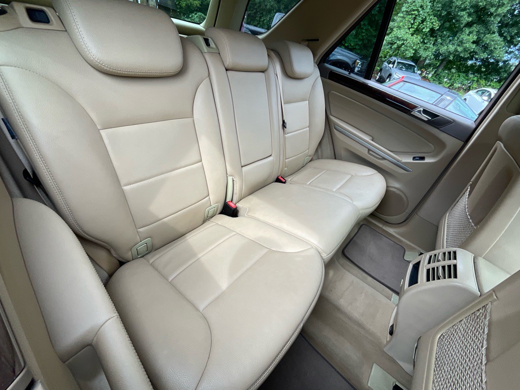 2010 Mercedes-Benz M-Class Image 33