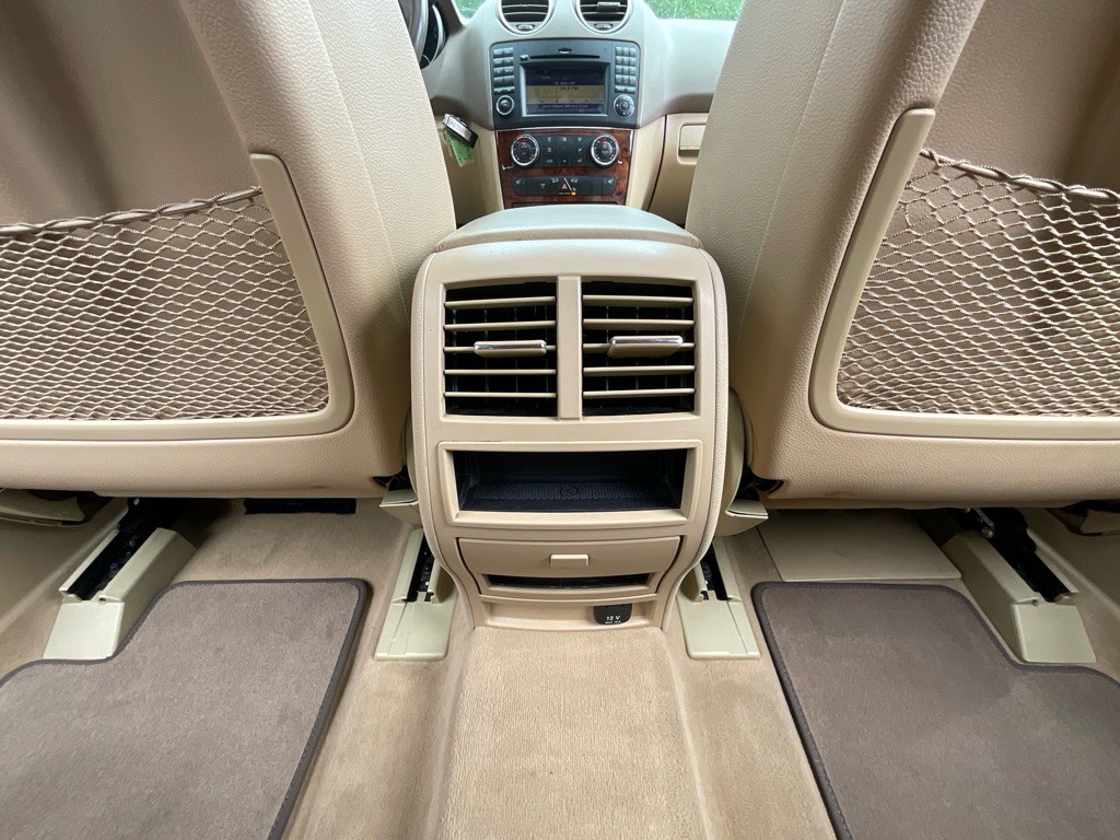2010 Mercedes-Benz M-Class Image 35