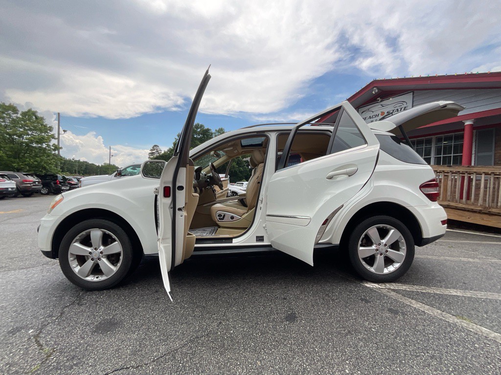 2010 Mercedes-Benz M-Class Image 37