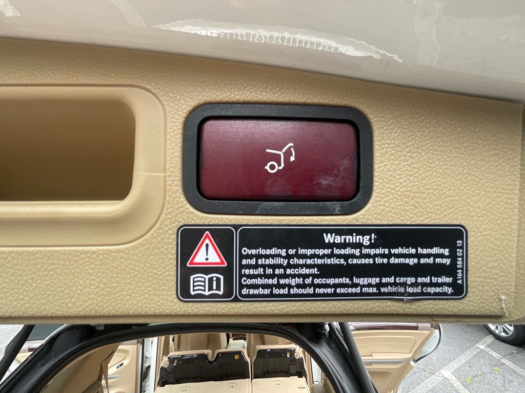 2010 Mercedes-Benz M-Class Image 41
