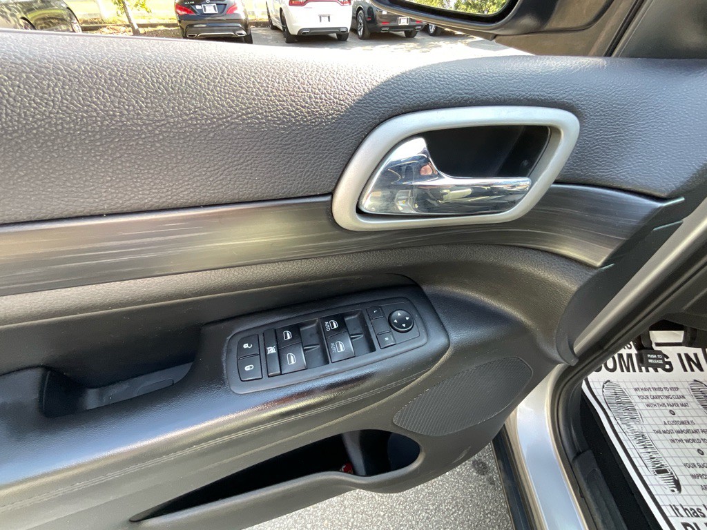 2019 Jeep Grand Cherokee Image 40