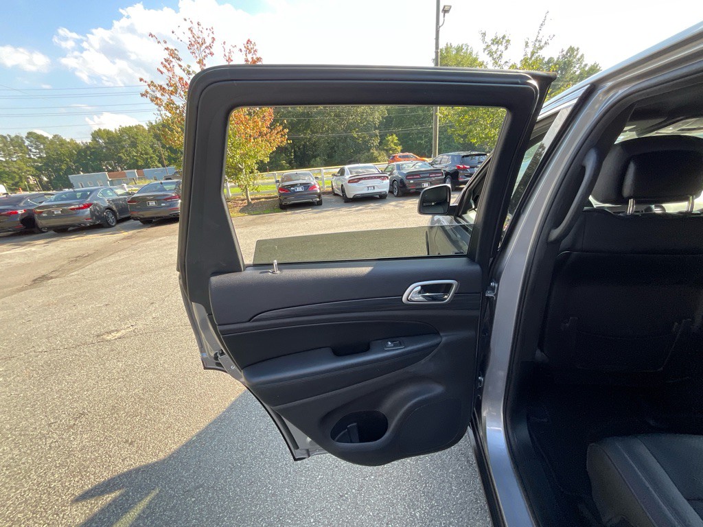 2019 Jeep Grand Cherokee Image 42