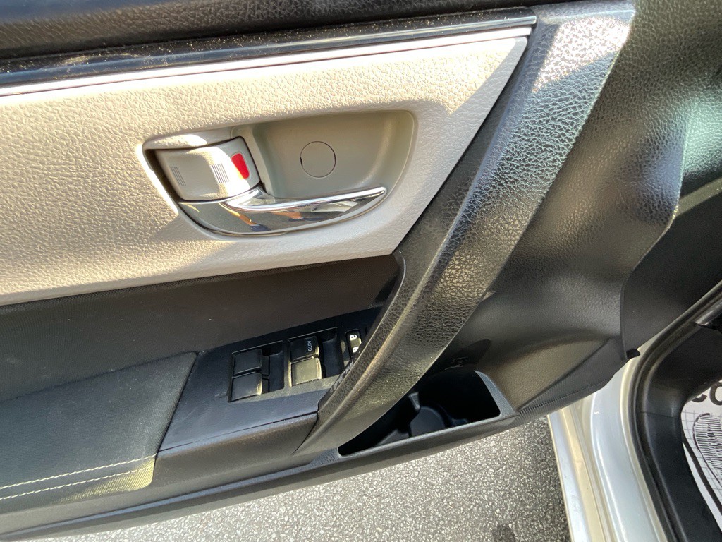 2019 Toyota Corolla Image 38