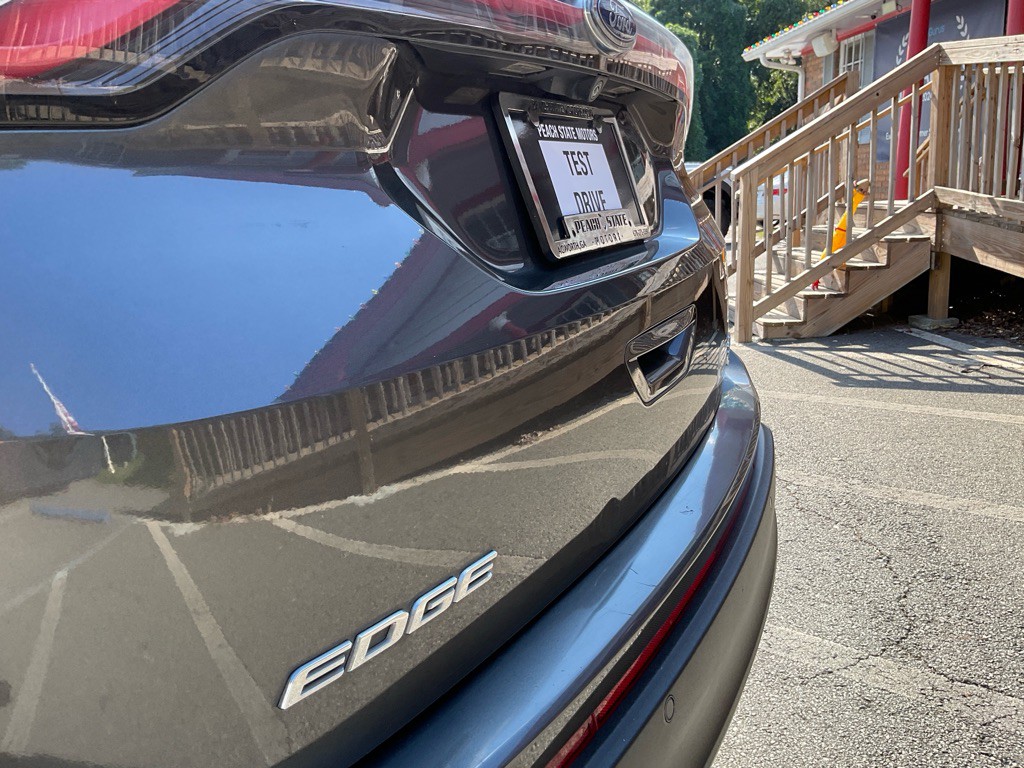 2018 Ford Edge Image 9