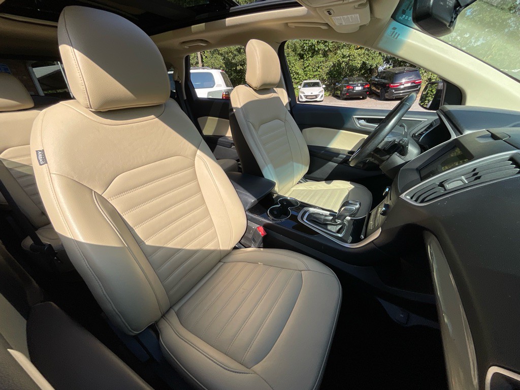 2018 Ford Edge Image 19
