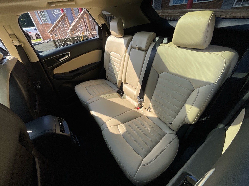2018 Ford Edge Image 31