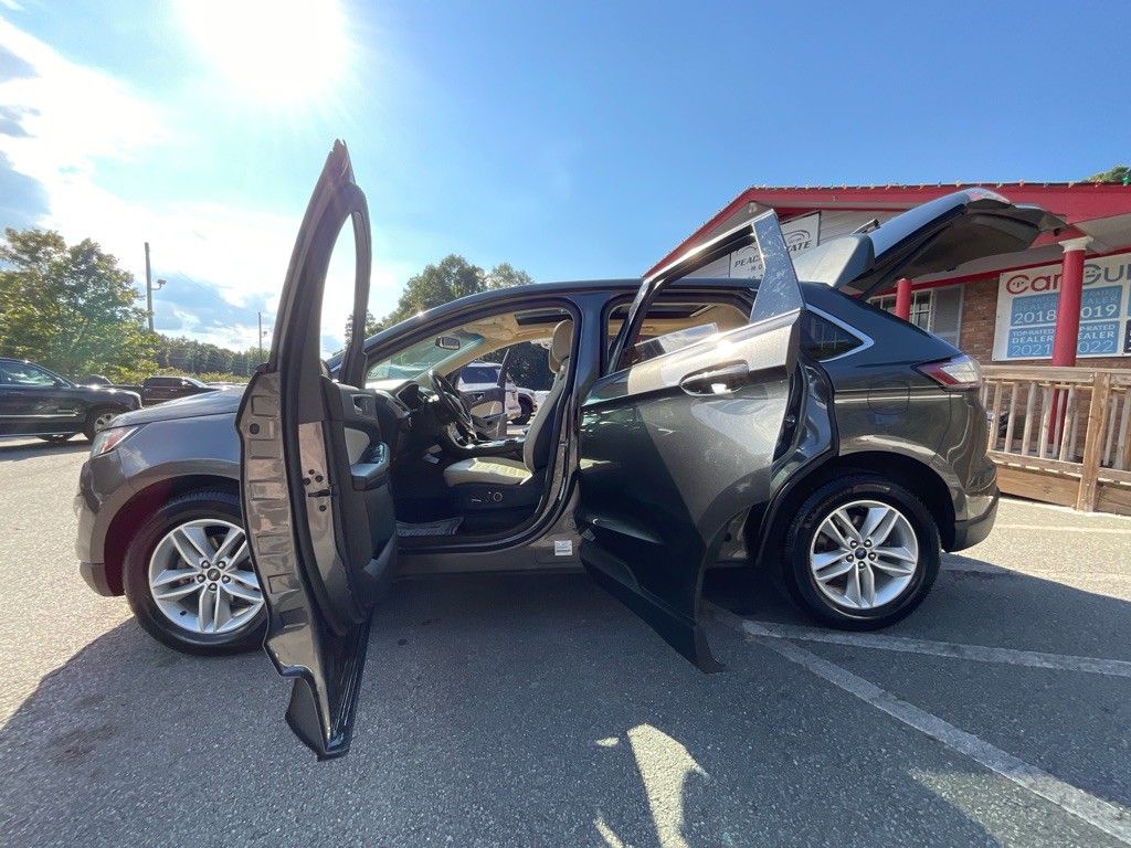 2018 Ford Edge Image 37