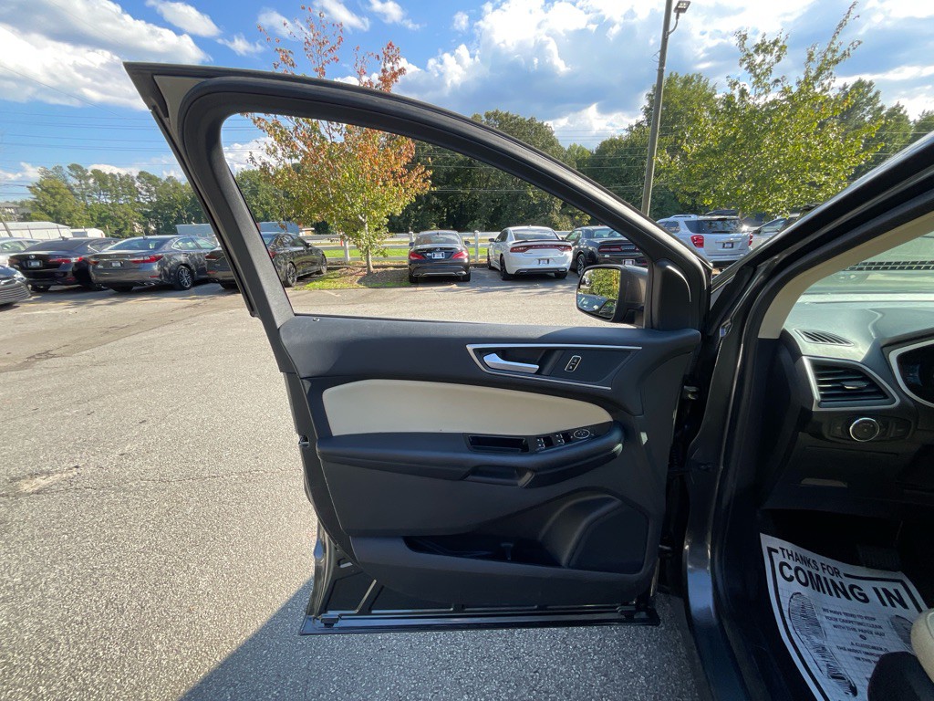 2018 Ford Edge Image 40