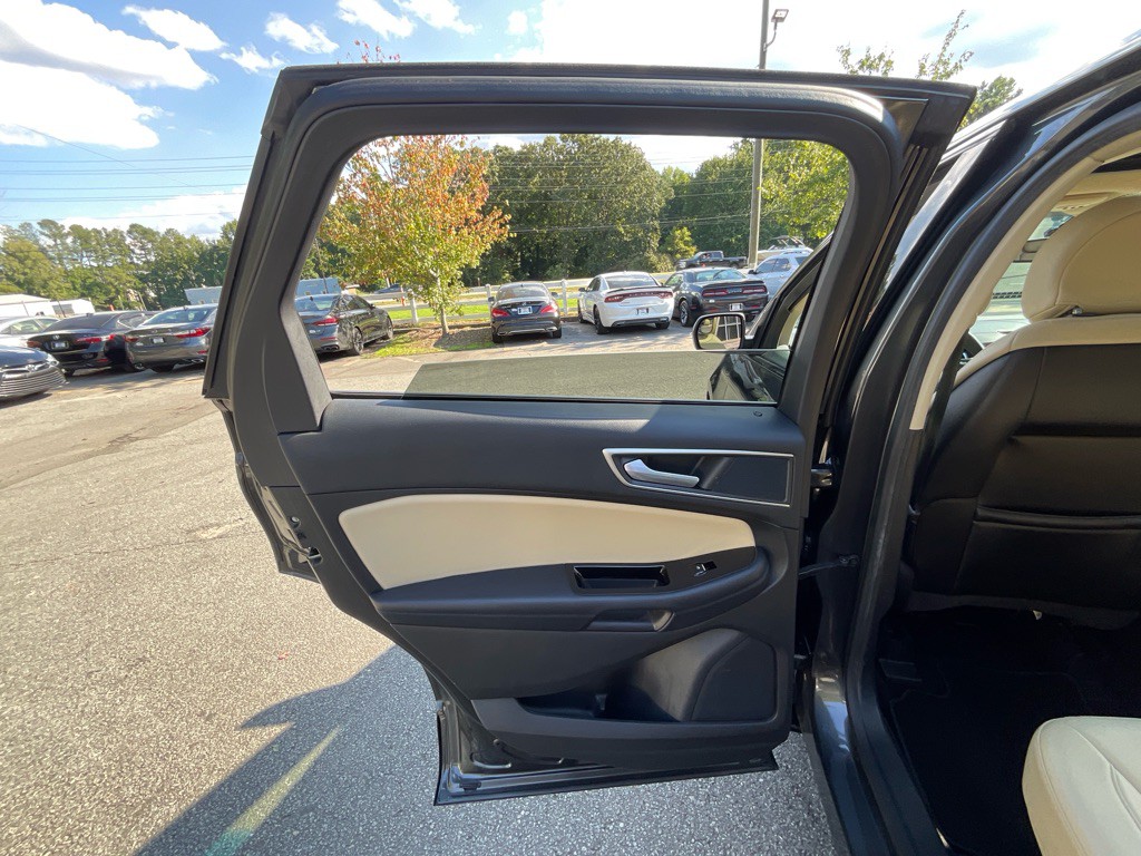 2018 Ford Edge Image 43